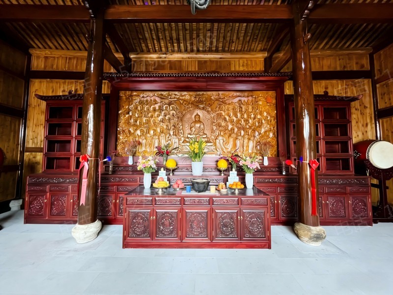 西峰寺院祭祀供桌
