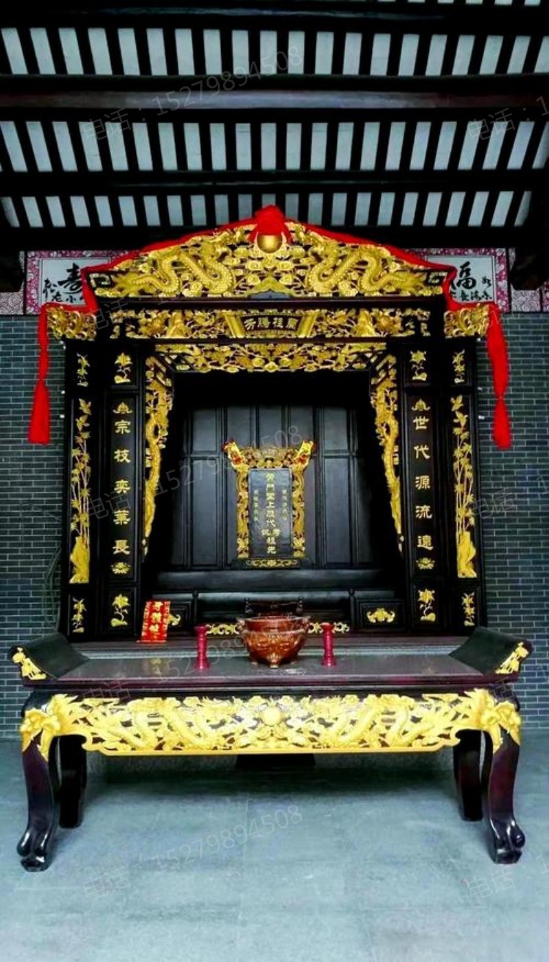 乌伊岭佛堂神台