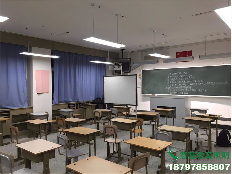 马龙县学校教室护眼照明灯