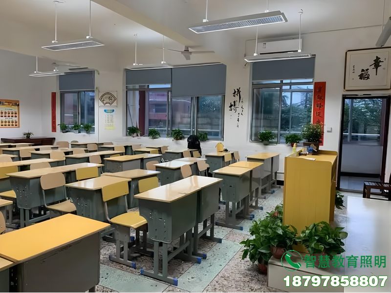 温泉县学校教室灯光更新护眼灯